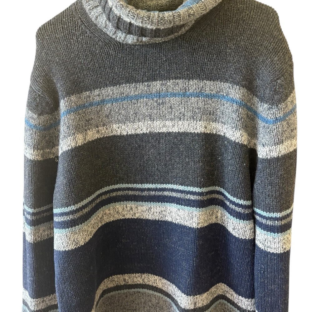 Banana Republic Charcoal and Navy Striped Turtleneck Sweater 100 % wool